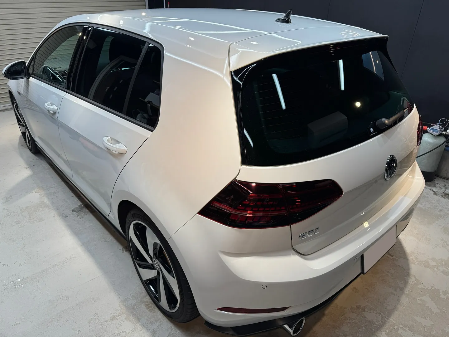 フォルクスワーゲン ゴルフ GTI 研磨＋シリカ多層コーティ...