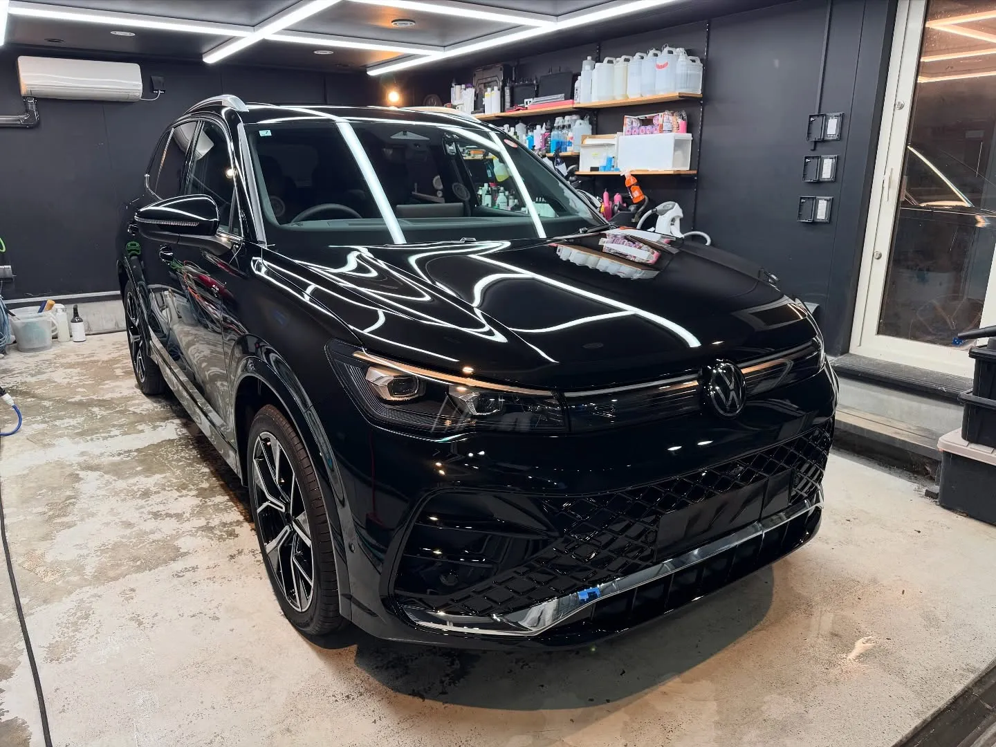 フォルクスワーゲン ティグアン RラインのC3コートのご依頼...