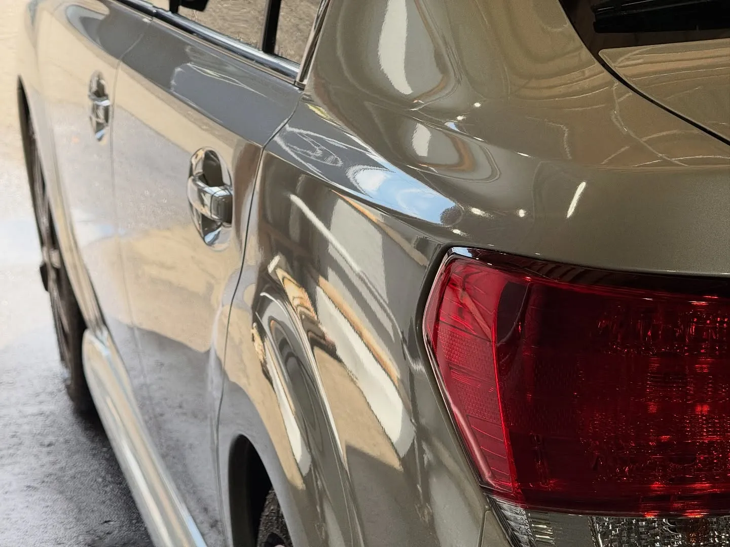 手洗い洗車＋✨