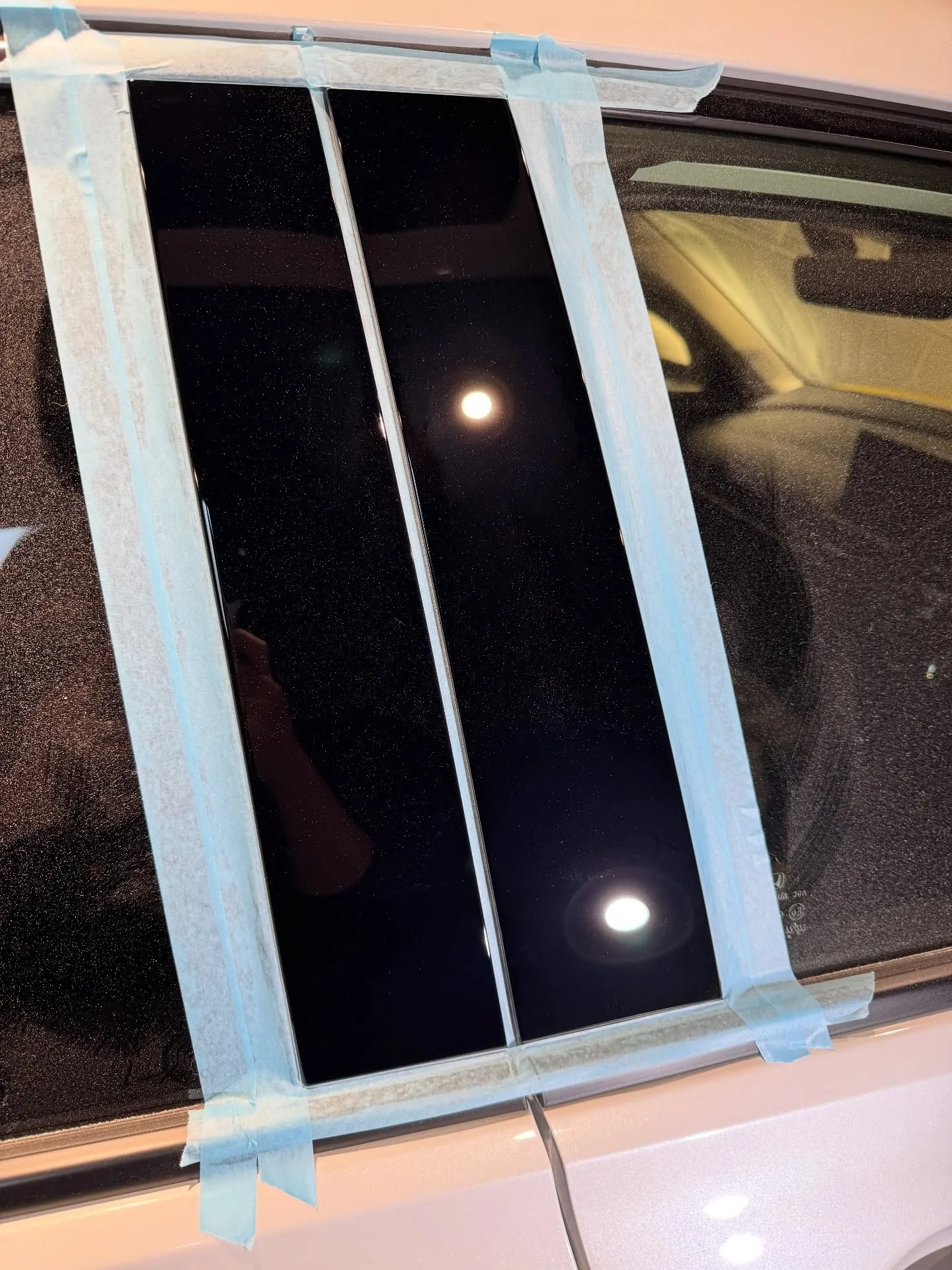 ピアノブラックのBピラーは皆さんが思っているより数倍傷に弱い...