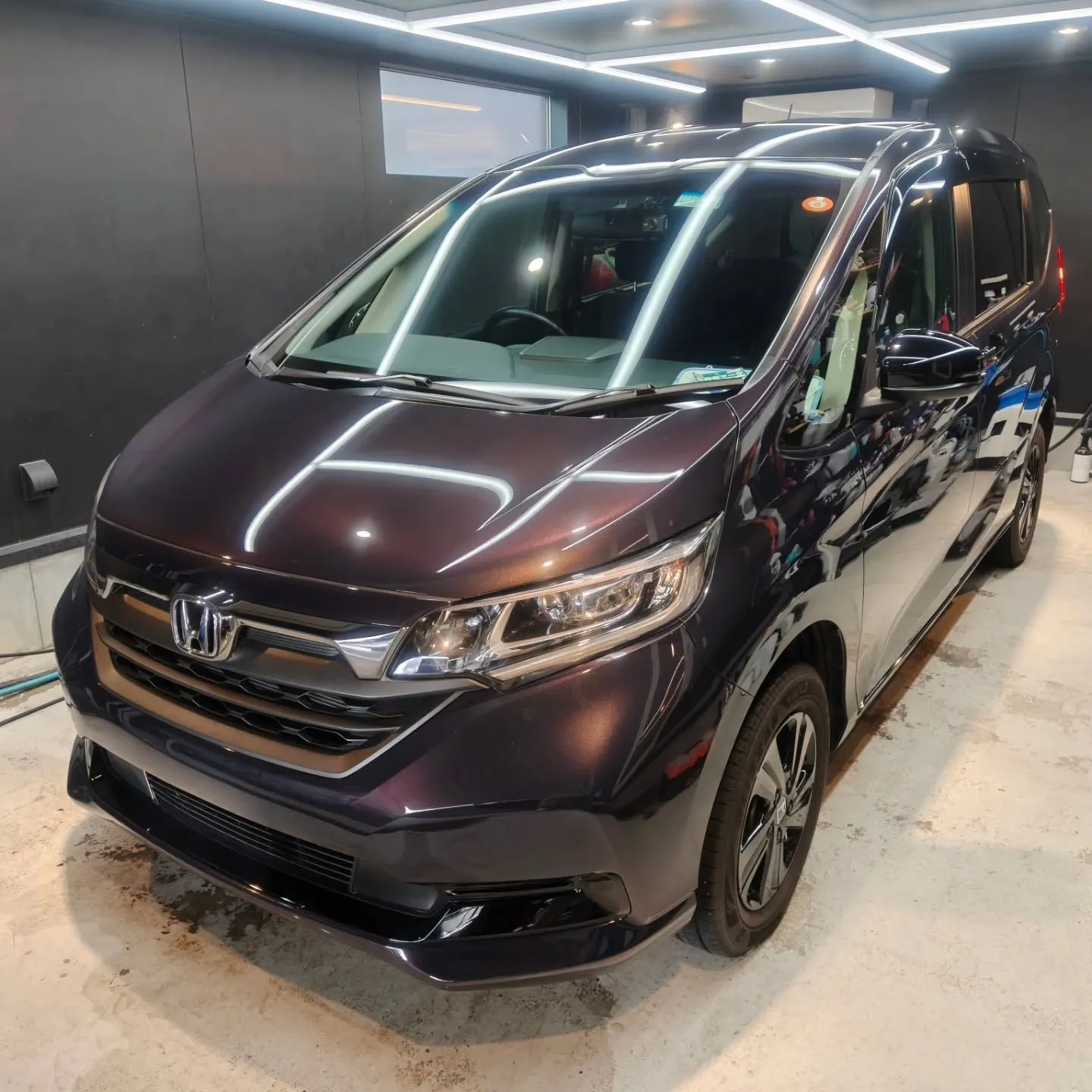 HONDA フリードプラス 下地処理研磨＋C3コート