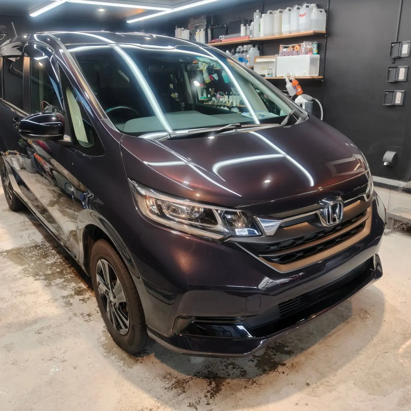 HONDA フリードプラス 下地処理研磨＋C3コート