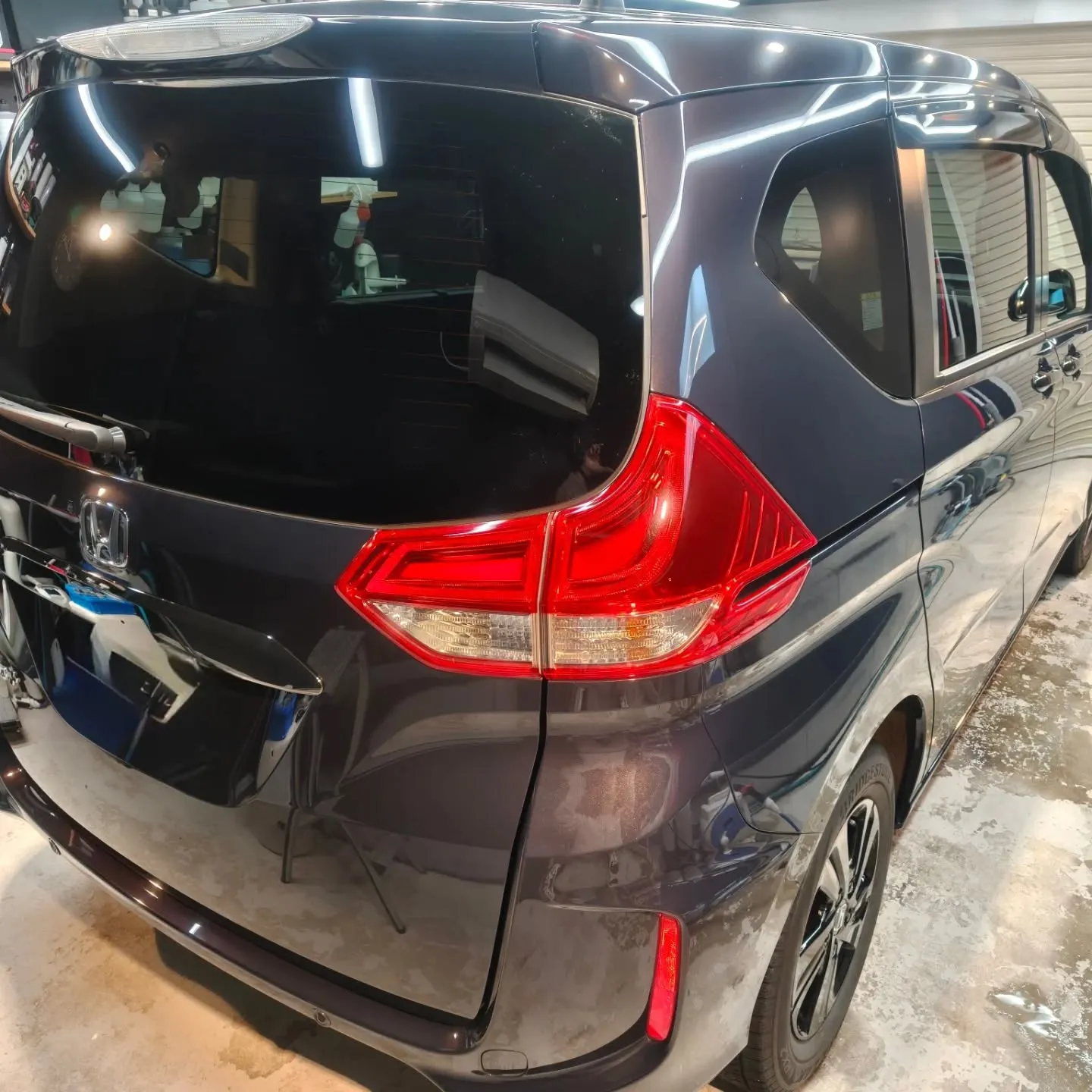 HONDA フリードプラス 下地処理研磨＋C3コート