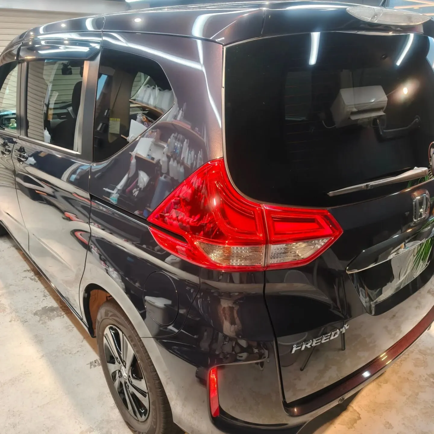 HONDA フリードプラス 下地処理研磨＋C3コート