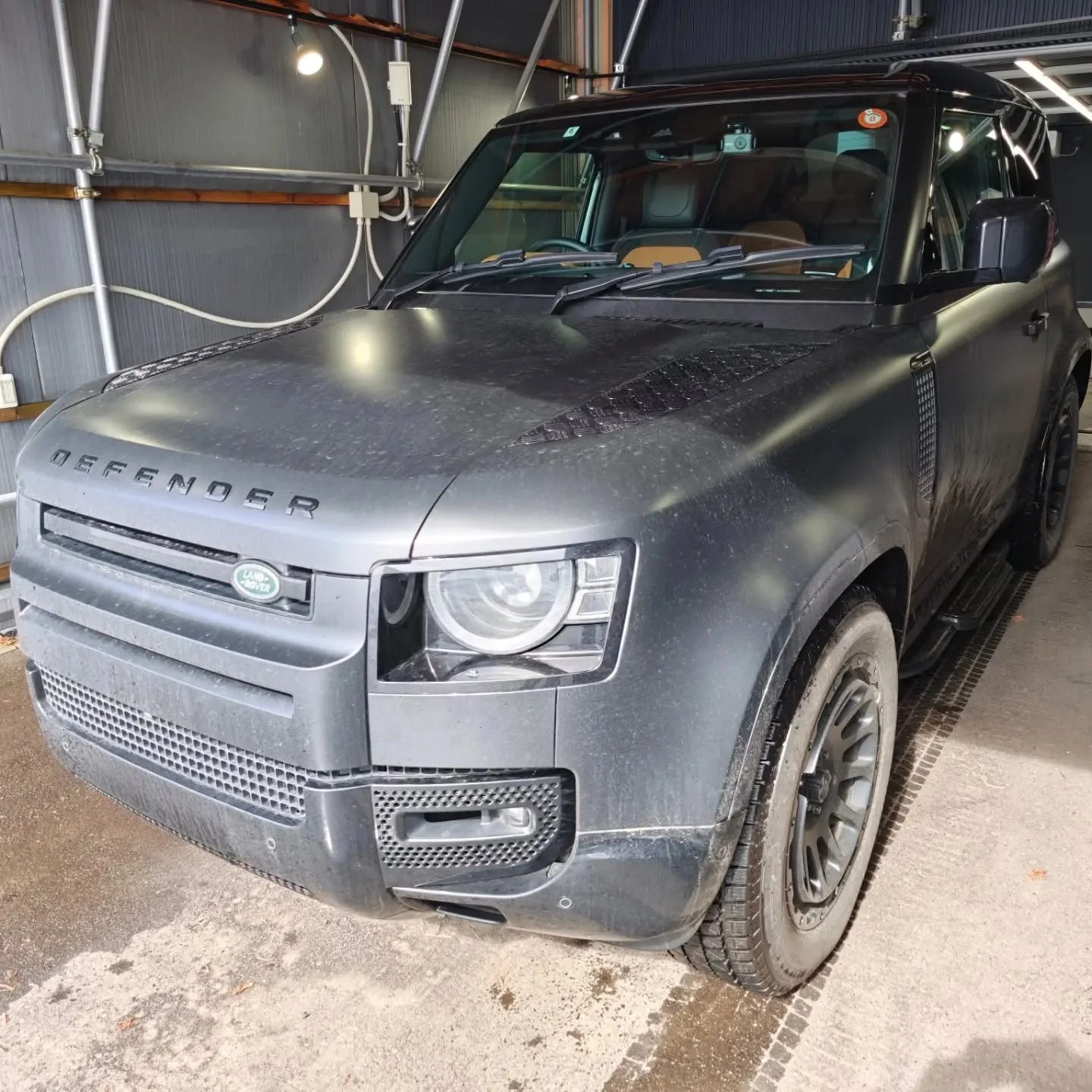 ディフェンダーの洗車を賜りました🤗