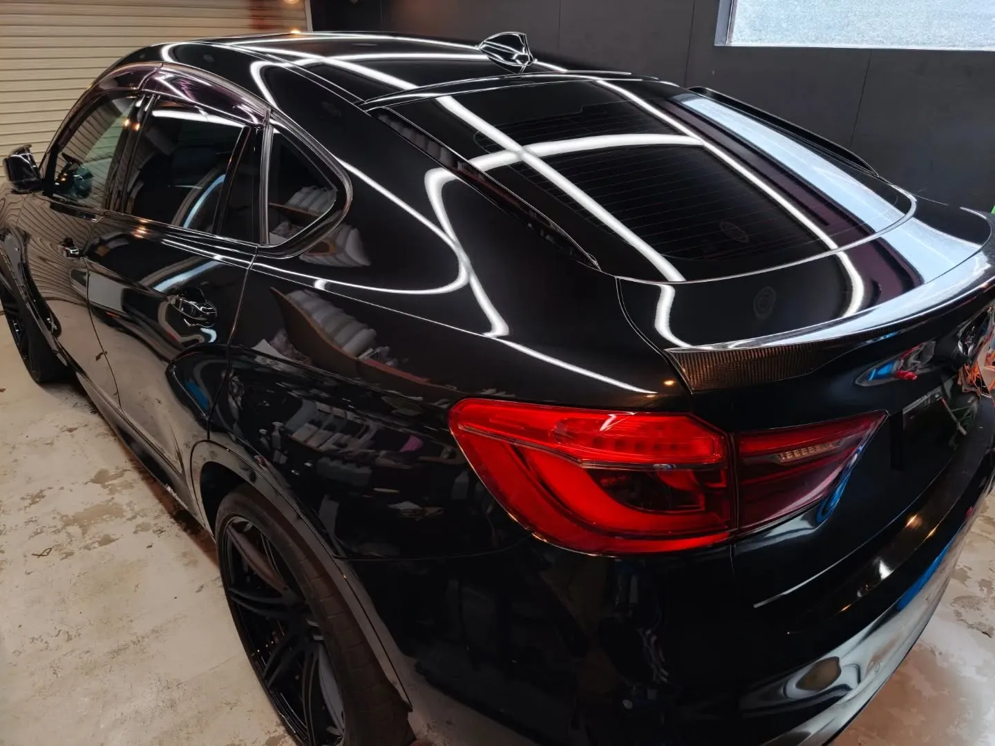 BMW X6 クイック下地処理洗浄＋下地処理研磨（コーティン...