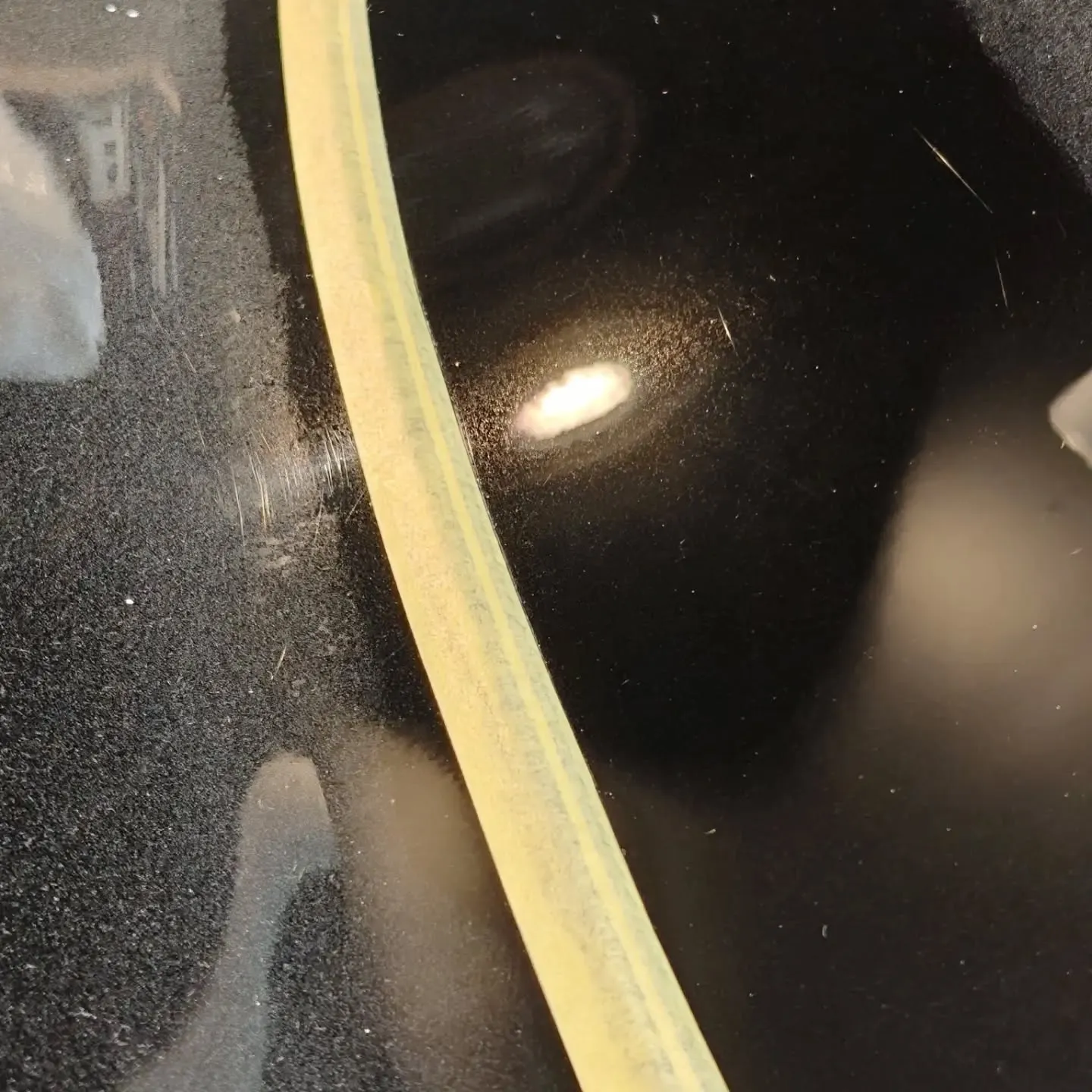 貴方の車にもこのようなシミはありませんか？
