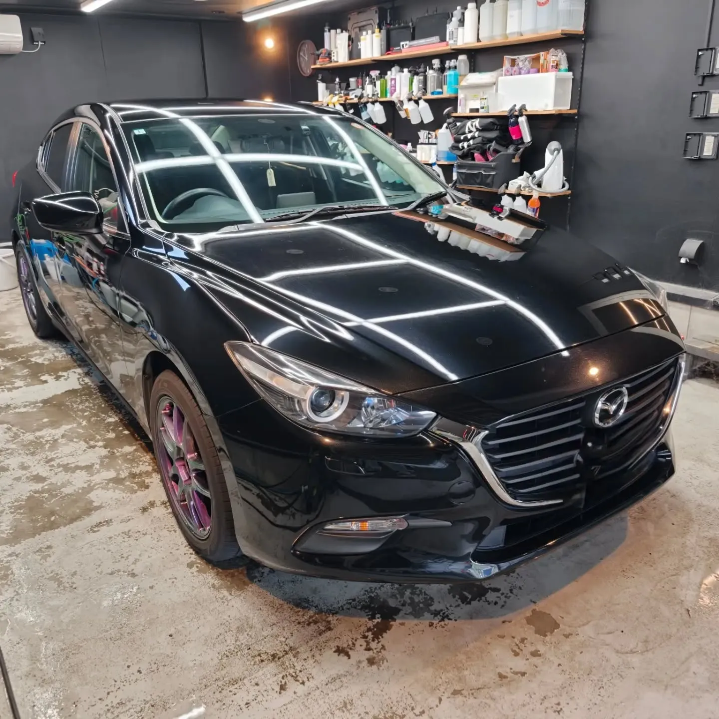 MAZDA アクセラセダン 下地処理研磨+OYコーティング