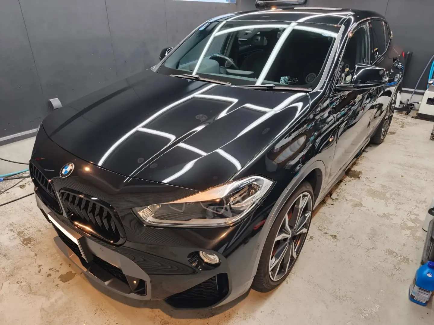 BMW X2 クイック下地処理洗車＋下地処理研磨